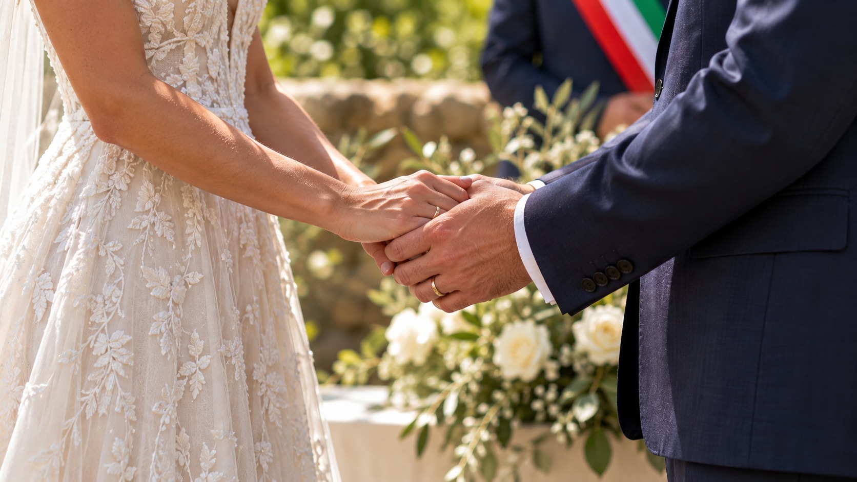 Il verde e i percorsi del giardino